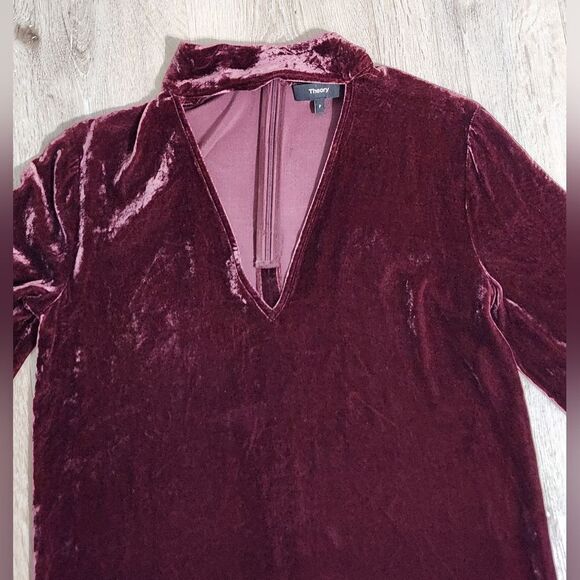 Theory Split-Collar V-Neck Velvet Top Size P - Picture 4 of 6